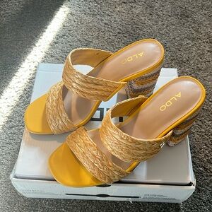 Never worn Aldo heel
